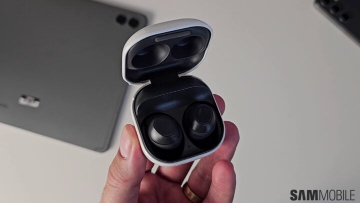 Galaxy Buds FE 9