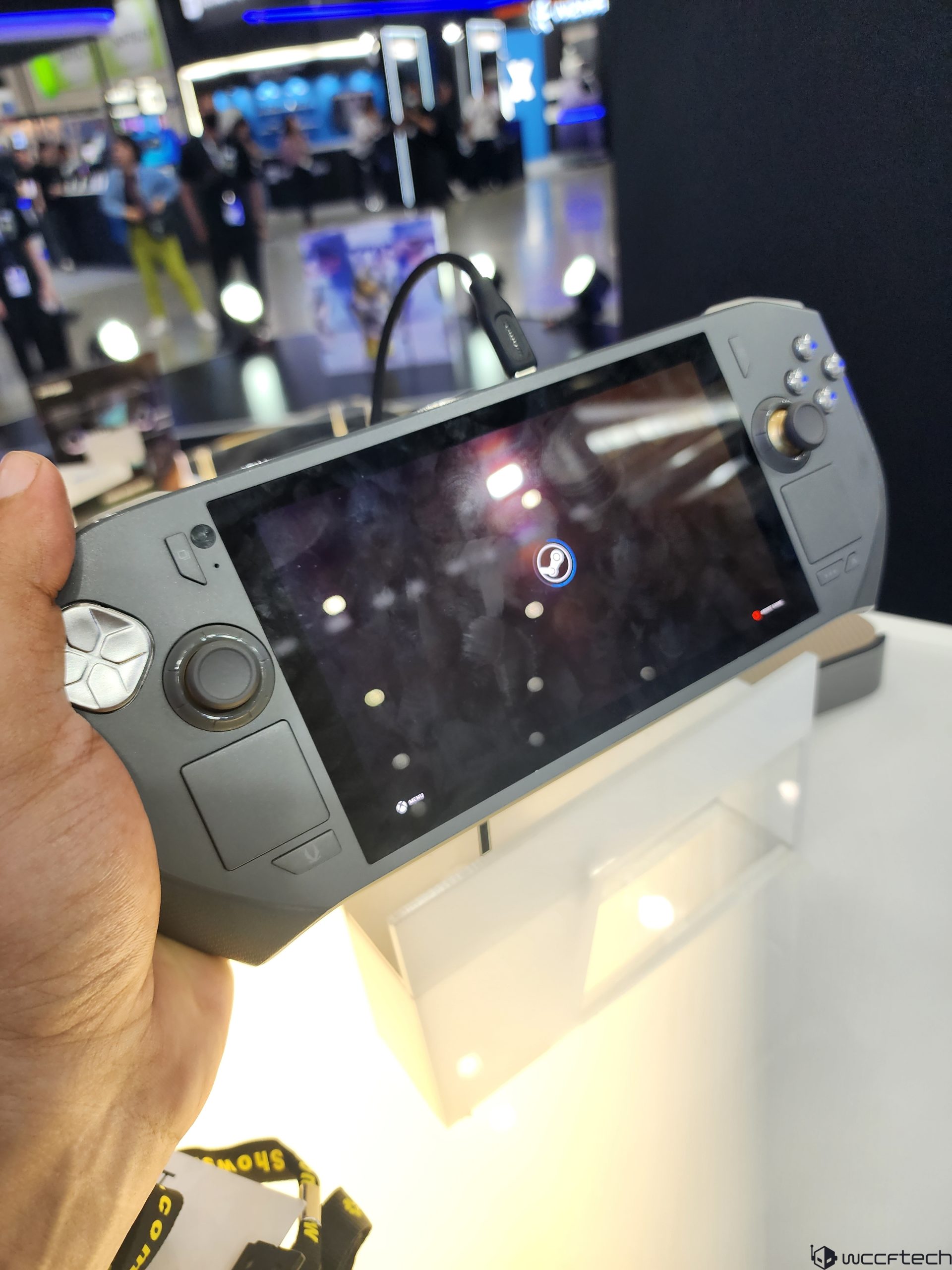 ZOTAC ZONE Handheld Features AMOLED Screen, AMD Ryzen 7 8840U, LPDDR5X Memory, Aiming September Launch For $800 1