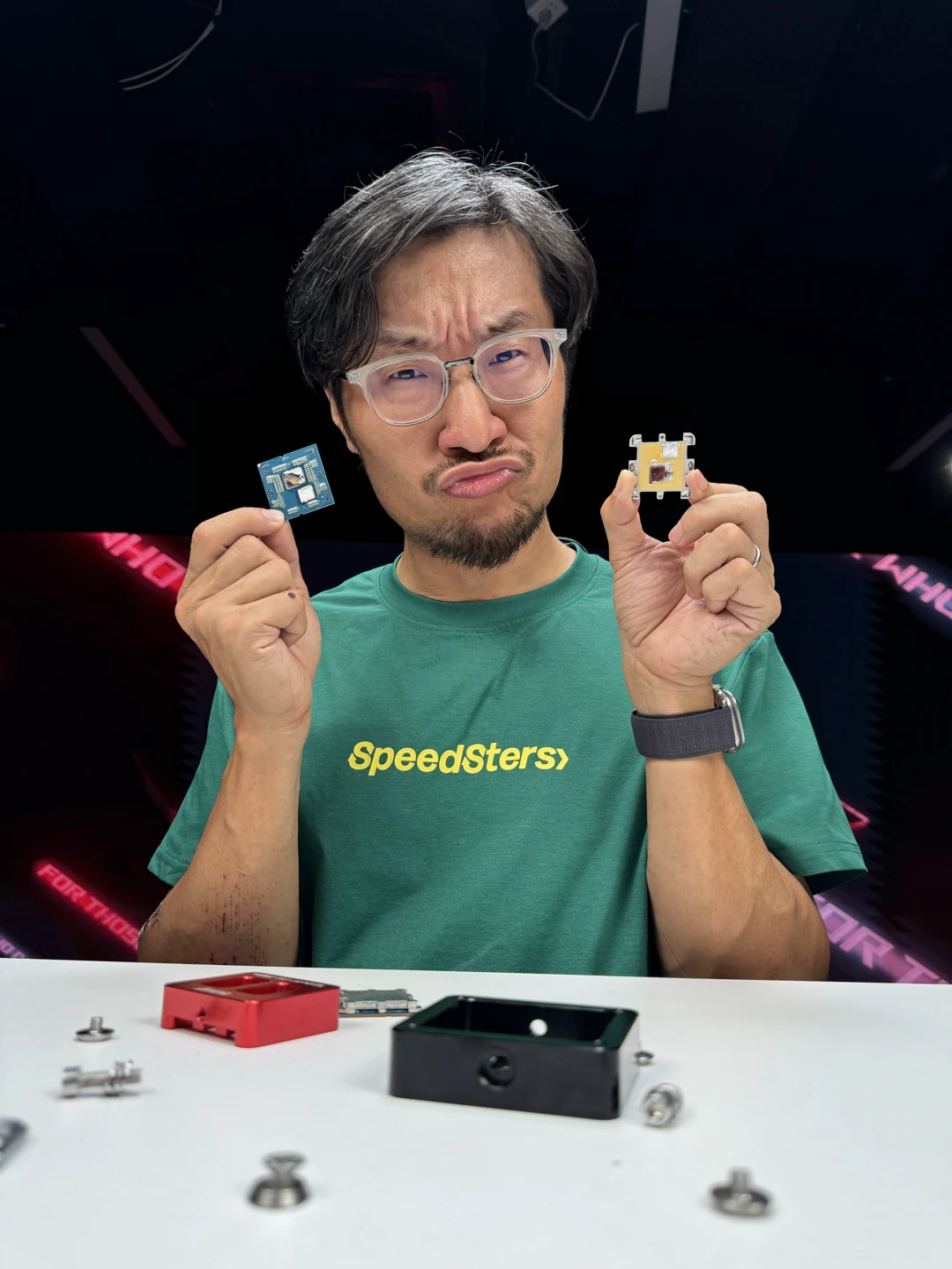 AMD's Ryzen 9000 CPU Delidding "Goes Wrong", First Encounter Results In Cracked I/O Die 1