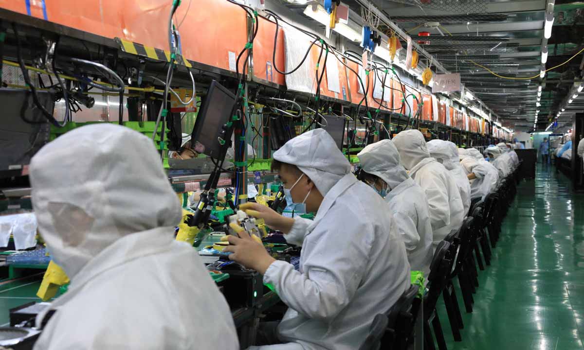 Foxconn adds 50,000 workers to meet iPhone 16 demand from Apple