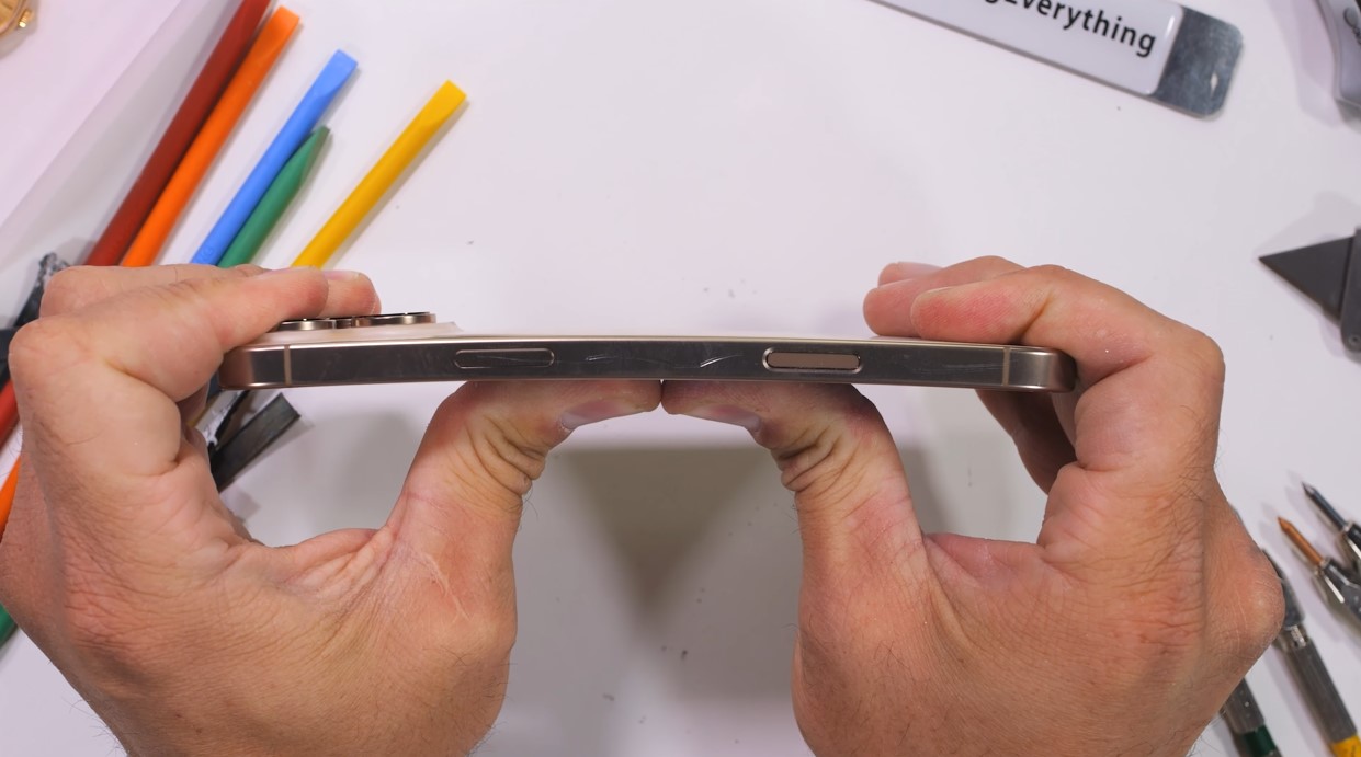 iPhone 16 Pro Max durability test