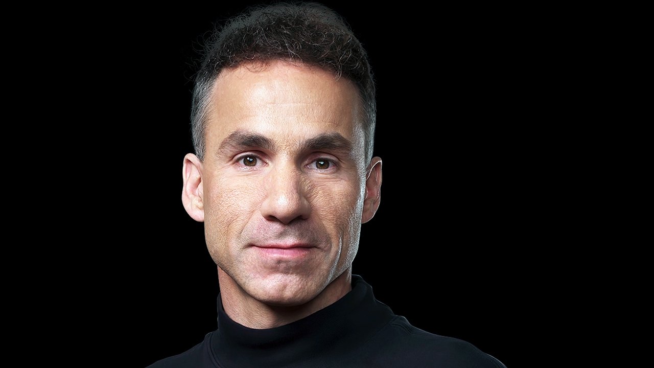 Apple executive Dan Riccio retiring later this month