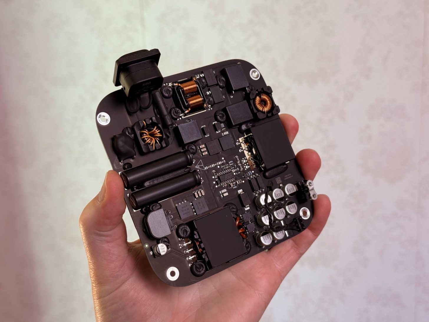 new-mac-mini-power-supply-2