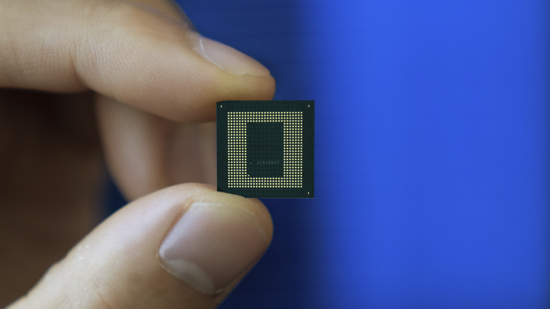 Global smartphone chipset market share data for Q3 2024