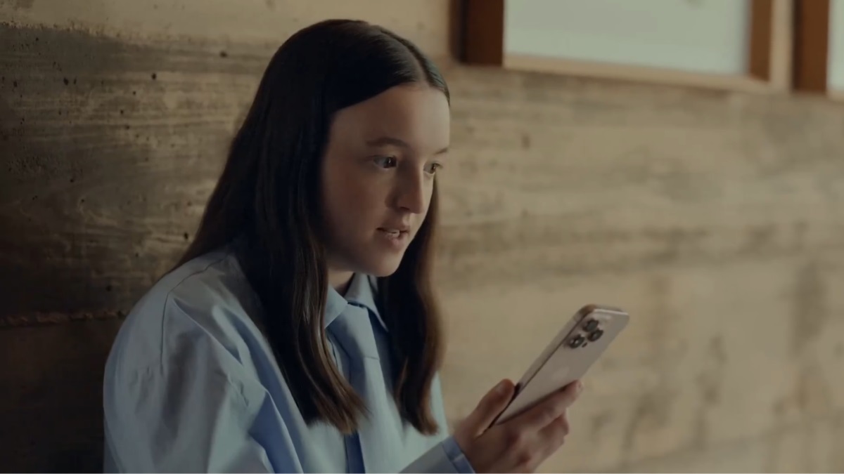 Apple Intelligence ad showing the revamped Siri has been removed