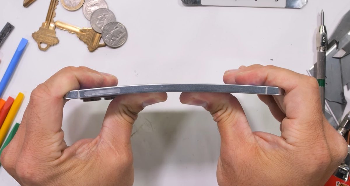 Samsung Galaxy S25 Edge Bend and Durability Test conducted by YouTuber