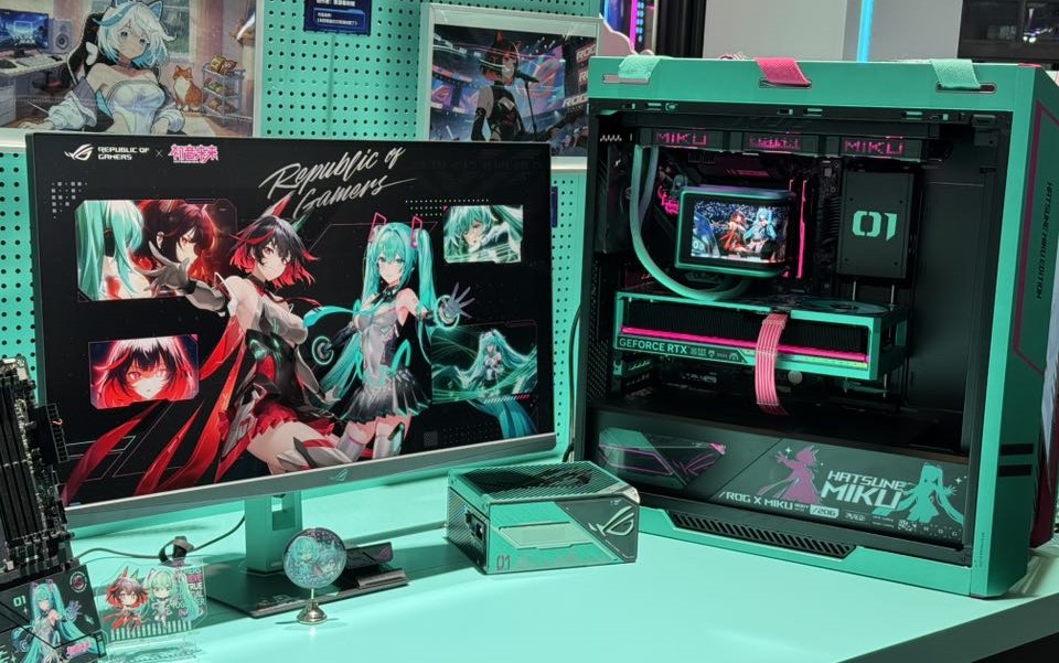 ROG Miku PC Build