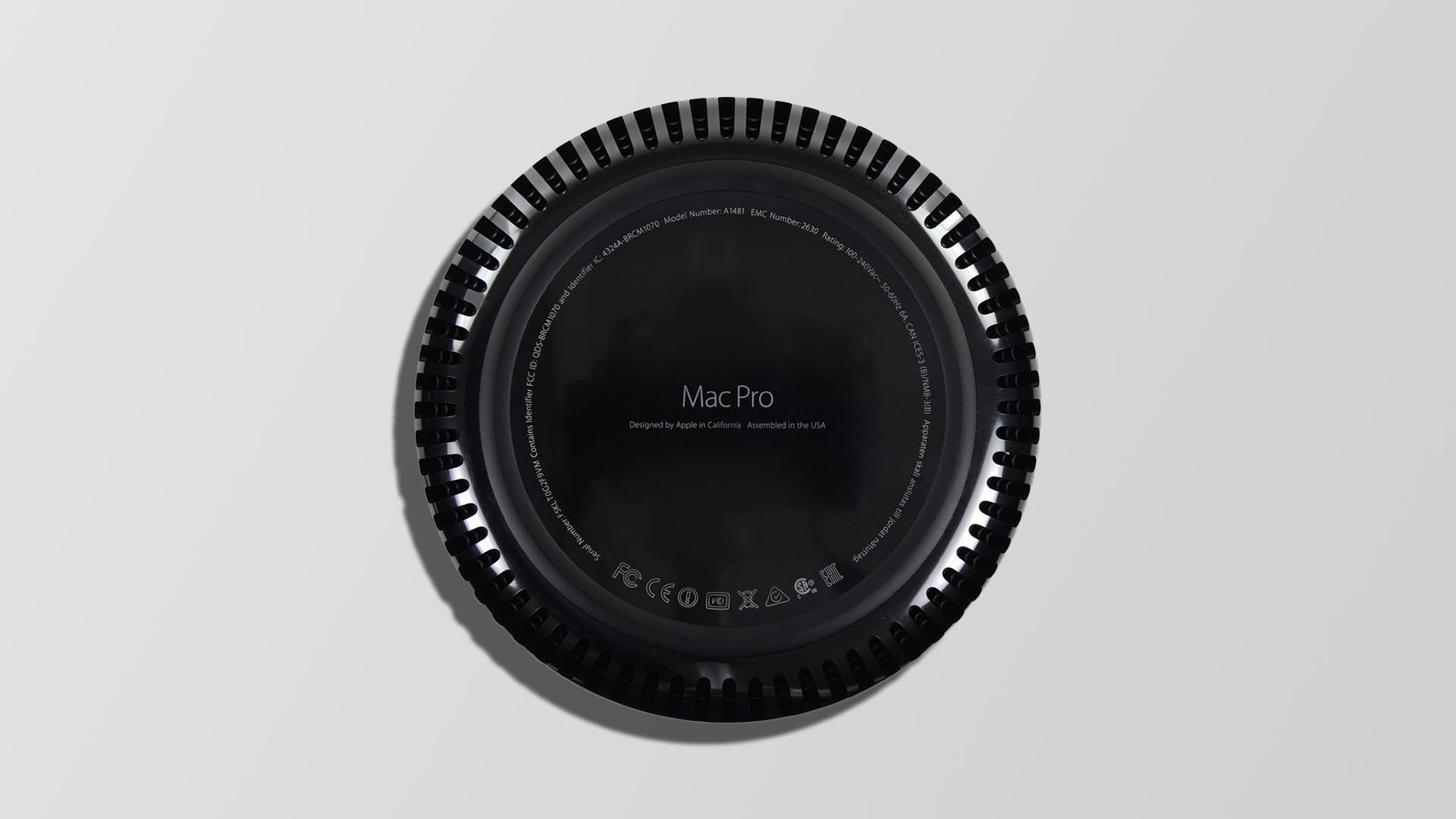 Apple's 'trash can' Mac Pro joins the vintage product list