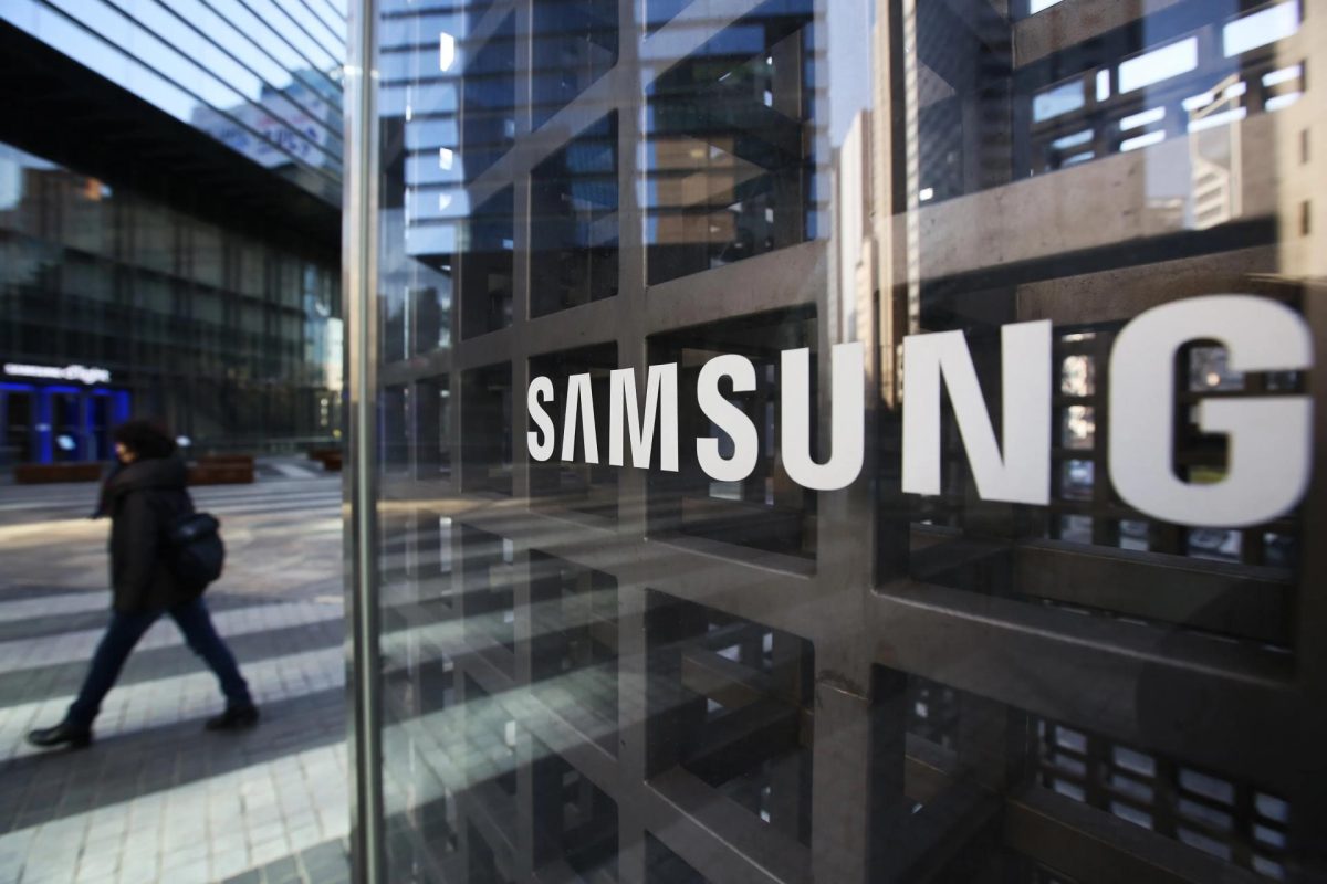 Samsung new OLED panel customer