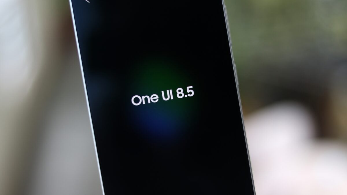 Samsung phone screen displaying One UI 8.5 in close-up view.