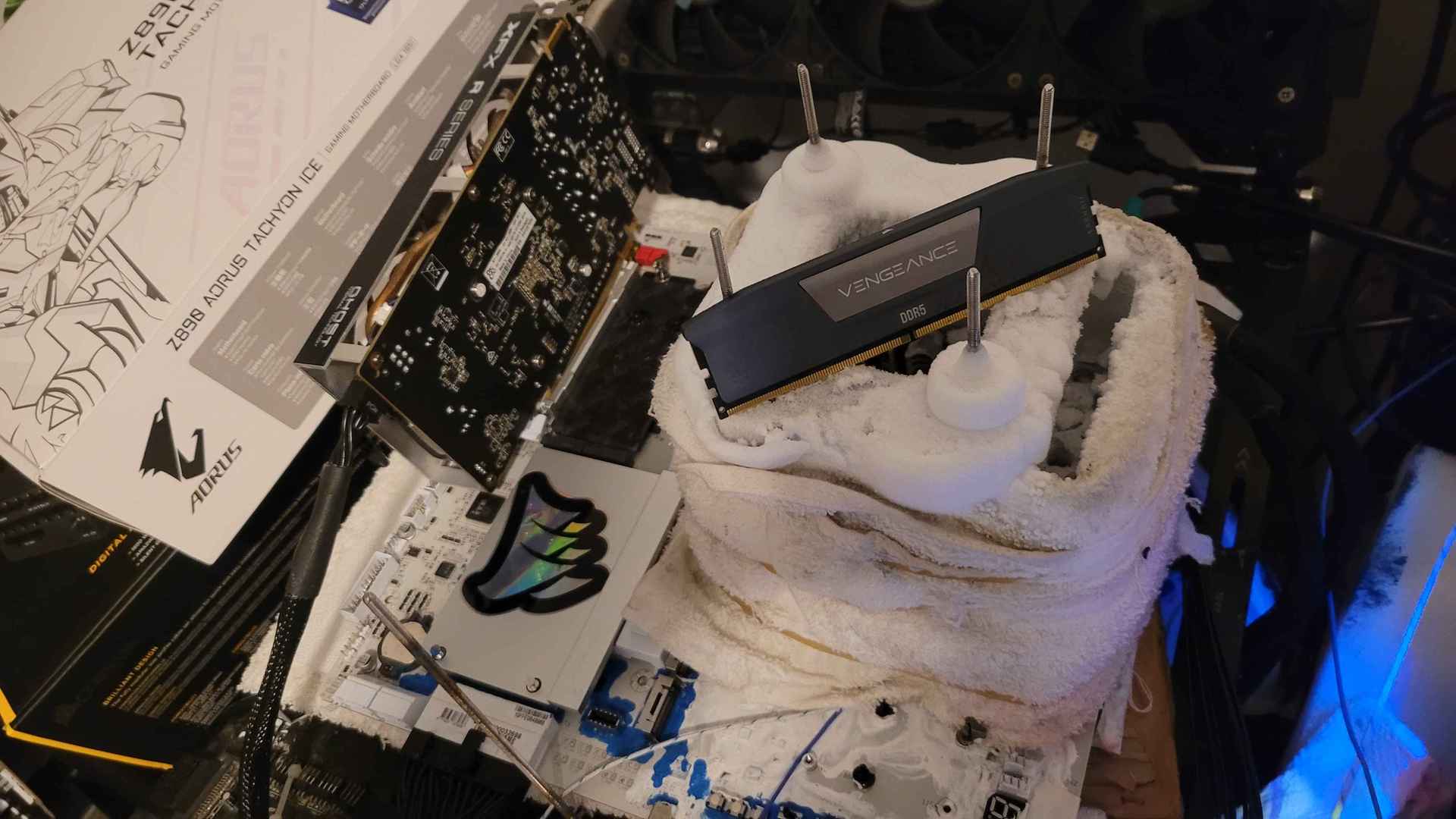 Aorus Z690 Tachyon motherboard and Vengeance DDR5 RAM are on a frosty test bench.