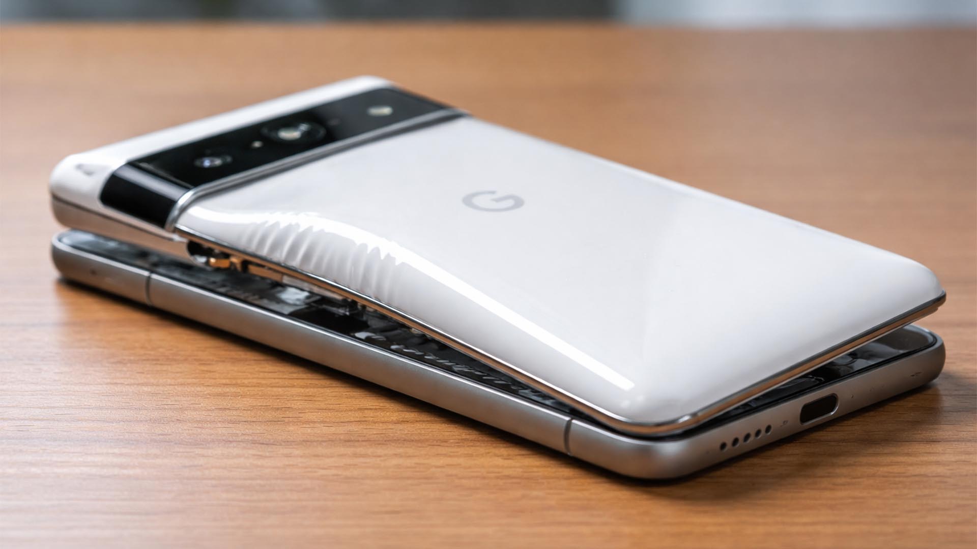 A Google service center representative says the reason why a Pixel's battery was swollen was due to using a Samsung charger