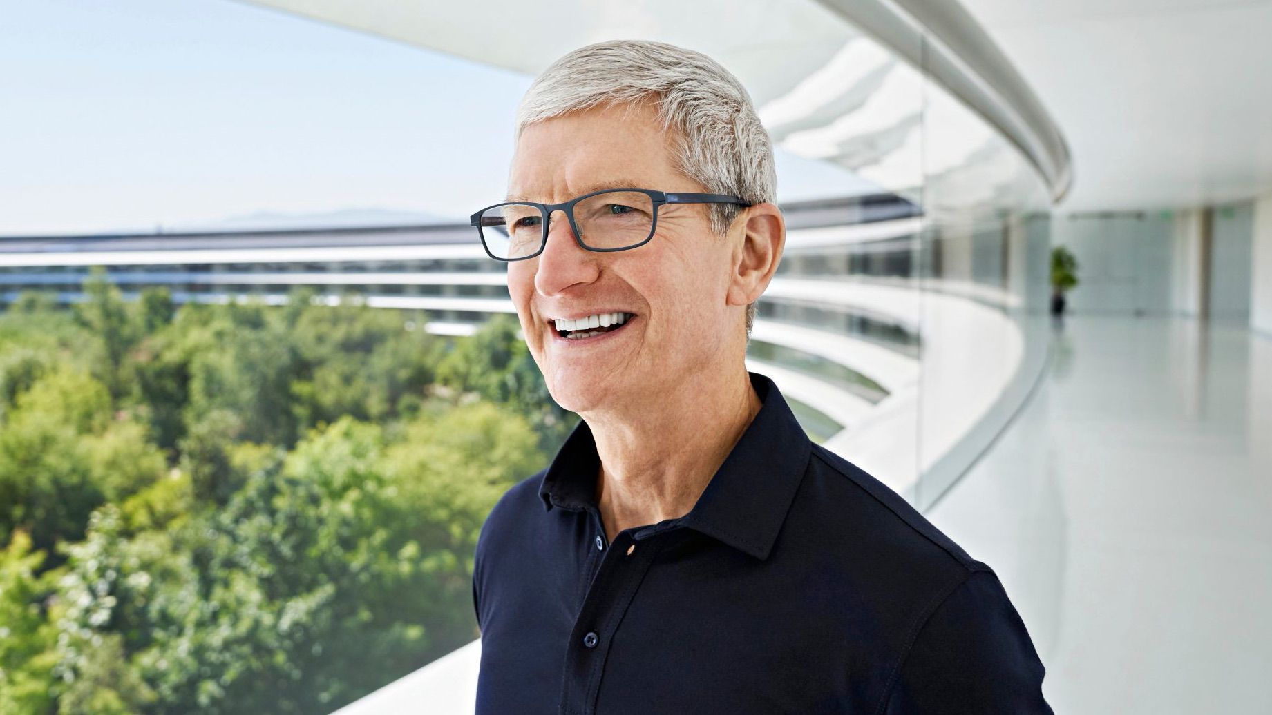 Apple CEO Tim Cook earns way less than other American Chief Executives