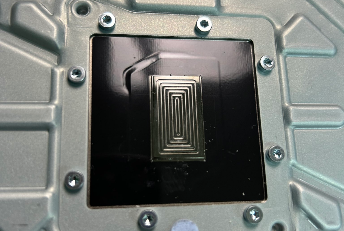 Sony PS5 Consoles Silently Recieve Improved "Liquid Metal" TIM Application Similar To PS5 Pro To Prevent Leak & Offer Better Cooling