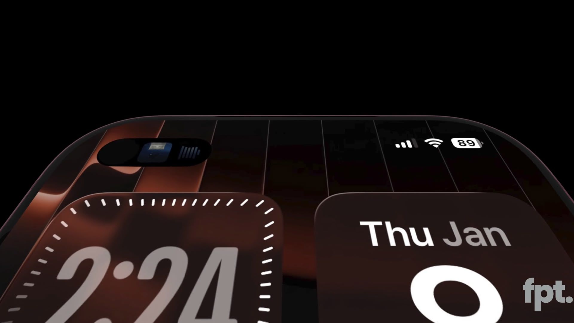 Close-up of an unbranded smart device screen showing 'Thu Jan 9' with icons for signal, Wi-Fi, and battery displaying '89'.