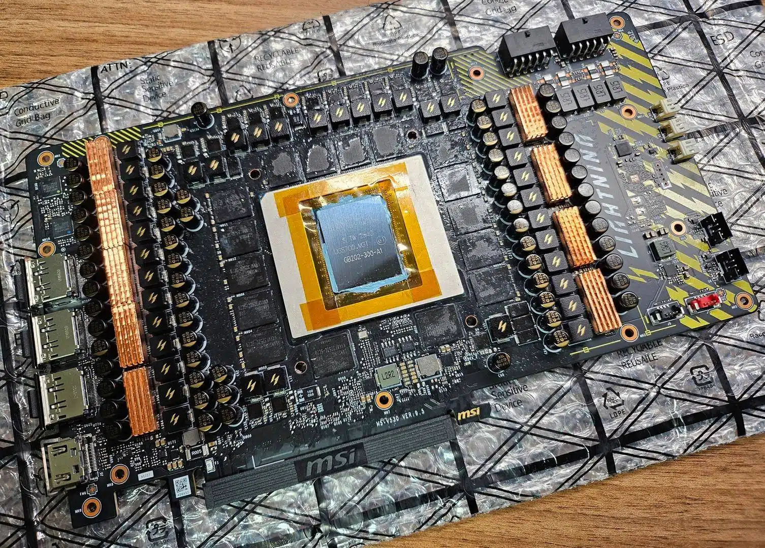 MSI GeForce RTX 5090 Lightning Z OCER GPU Spotted With A Mind-Blowing 40-Phase VRM, Overclocked To 3.45 GHz & 36 Gbps On GDDR7 1