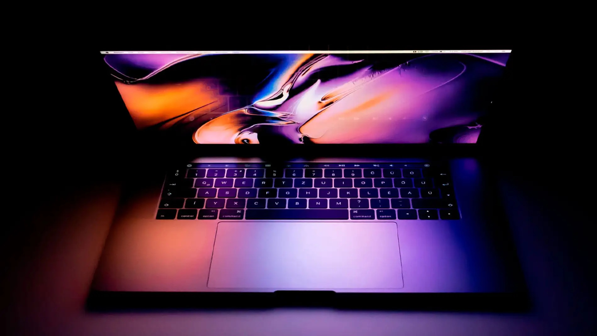Here are some extra details regarding the redesigned OLED M6 MacBook Pro