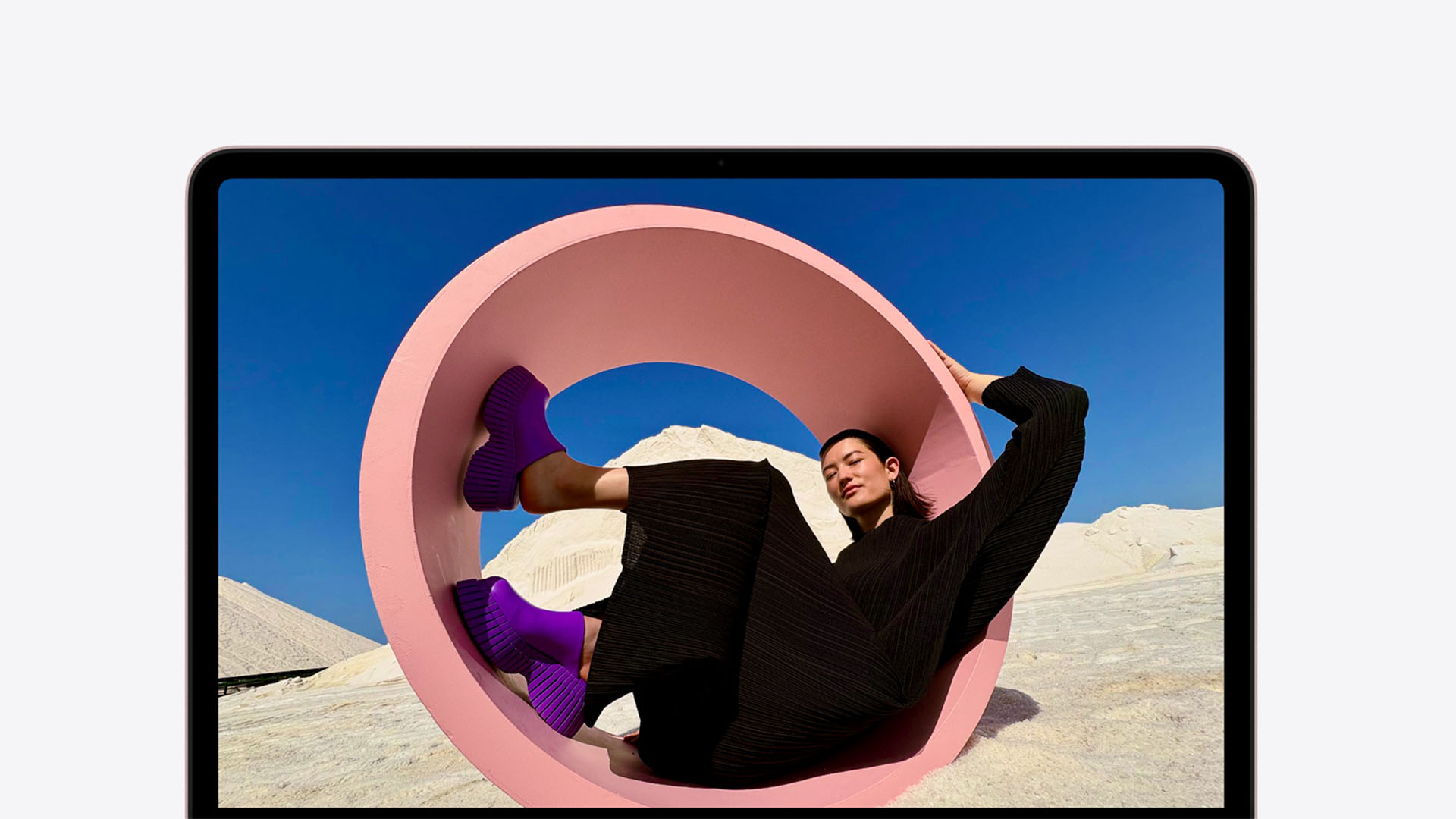 MacBook Neo display setting improves its image quality