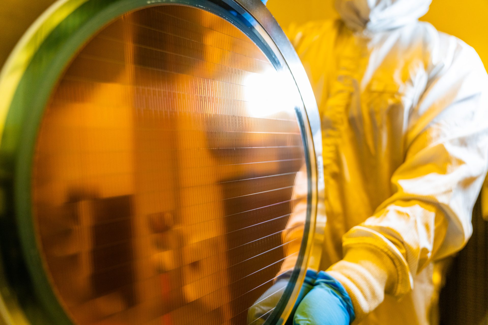 Google Is Reportedly A Major Intel Foundry Customer, Will Use EMIB Advanced Packaging For Next-Gen TPU