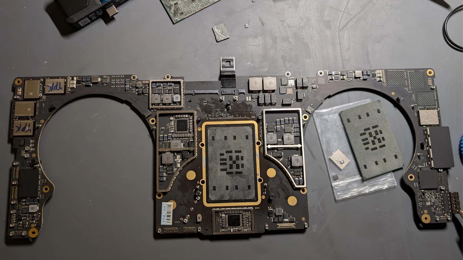 An M1 Max was transplanted on a working logic board to breath life into a new Mac