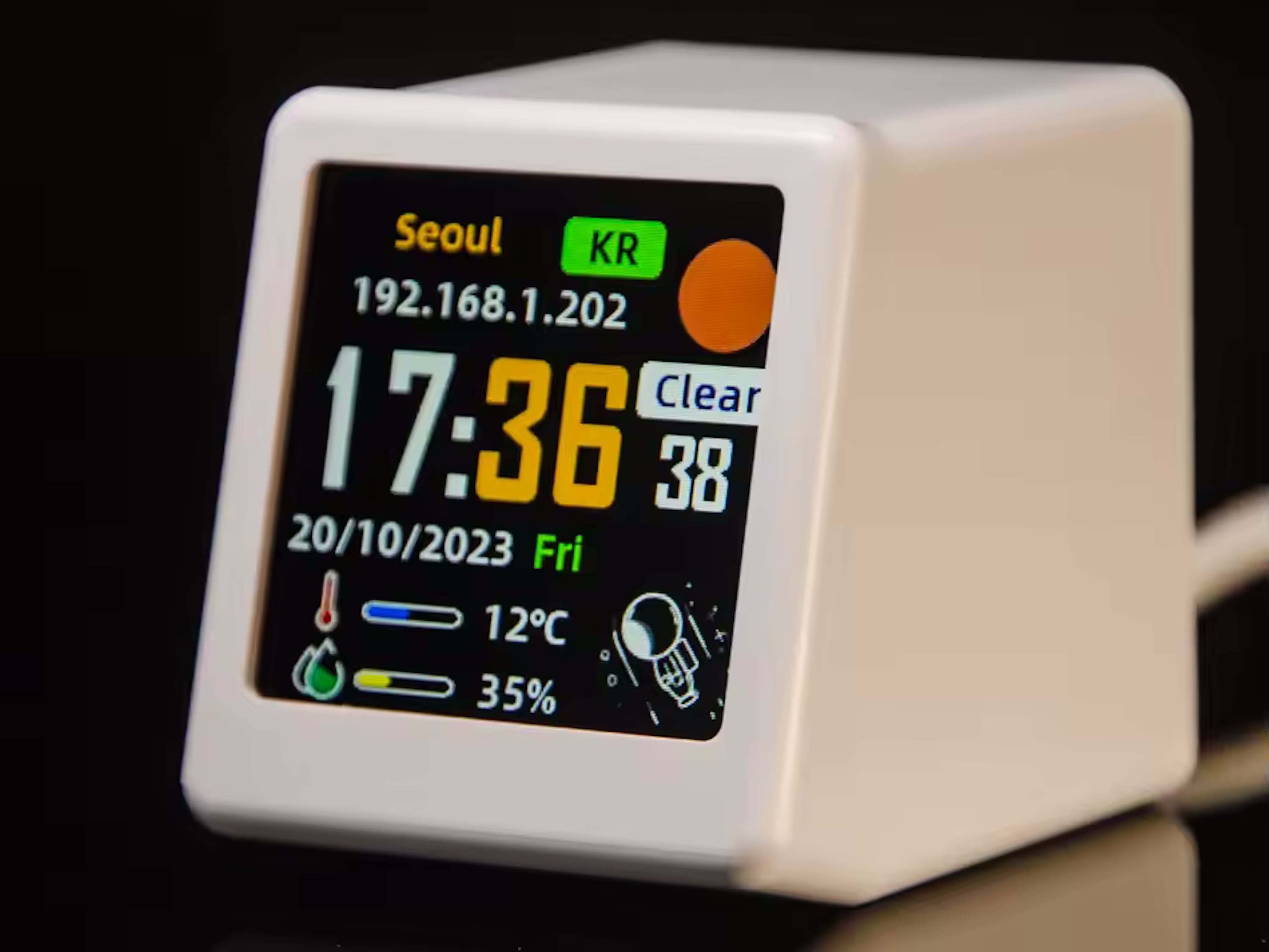 A WiFi-Enabled Smart Display for Only $8? Yes, Really