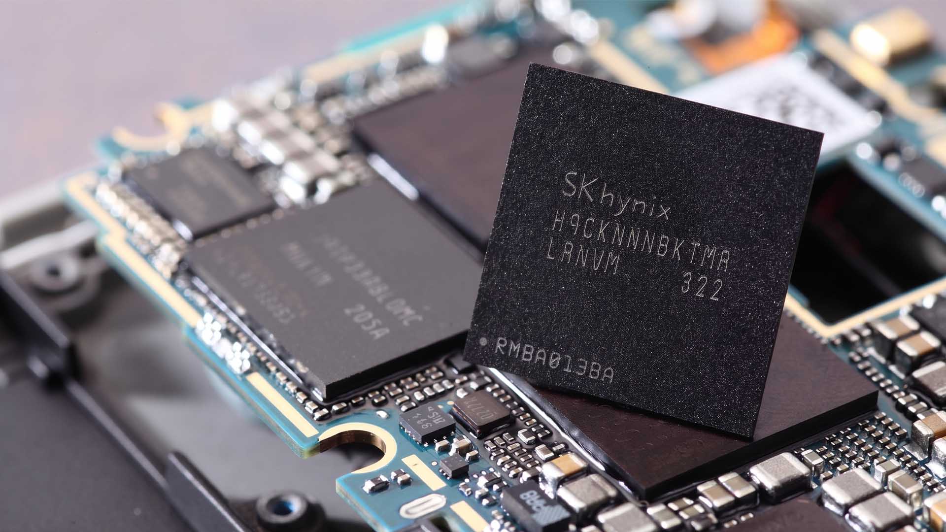SK hynix working on a new DRAM architecture to bring the real on-device AI to smartphones