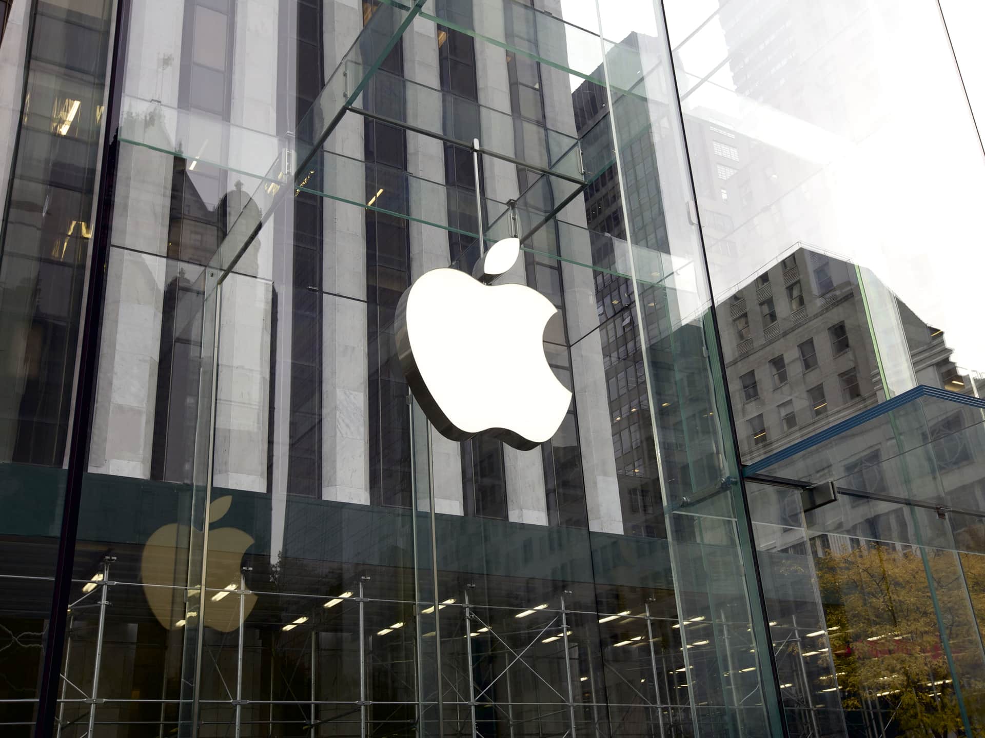 Apple requires a new AI roadmap to offset rising memory costs