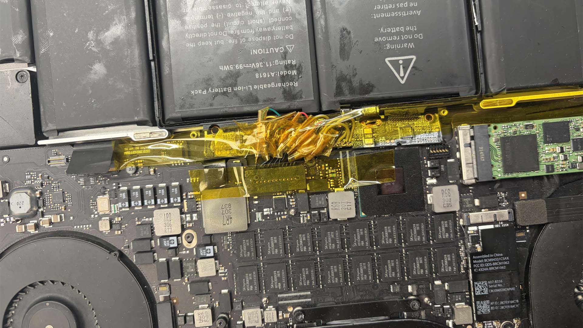 Dangerous MacBook battery DIY