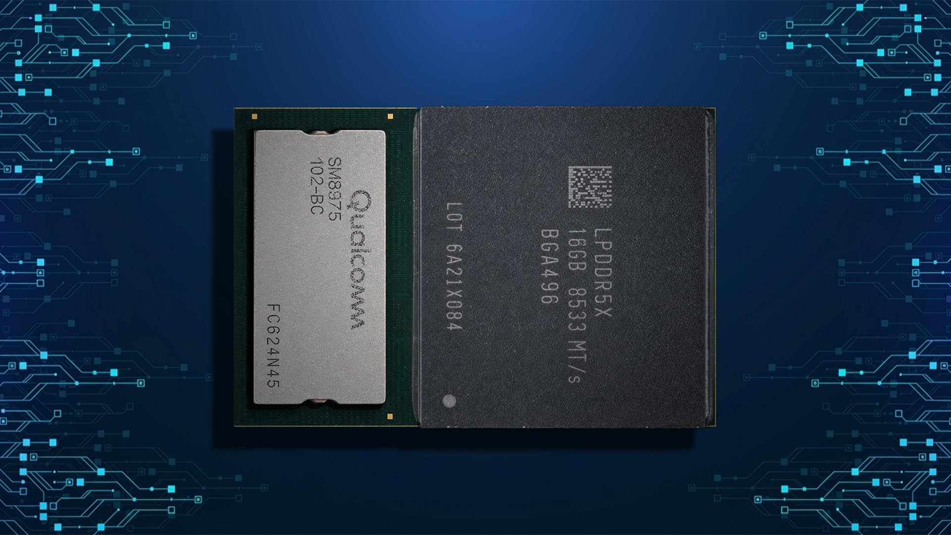 A close-up of a Qualcomm SM8375 chip alongside an LPDDR5X 16GB memory module with text '8553 MT/s'.